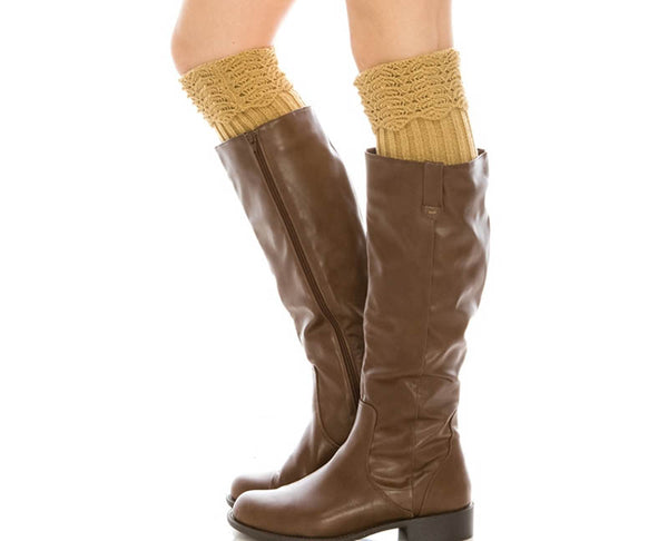 A057-KNIT BOOT CUFFS W/ SCALLOP TOP (1 PAIR)