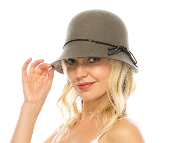 A075-WOOL FELT CLOCHE W/ LEATHER TIE