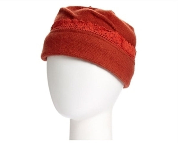 A200-LAMBSWOOL BEANIE WITH LACE EDGE