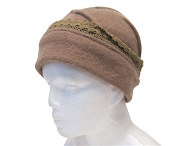 A200-LAMBSWOOL BEANIE WITH LACE EDGE