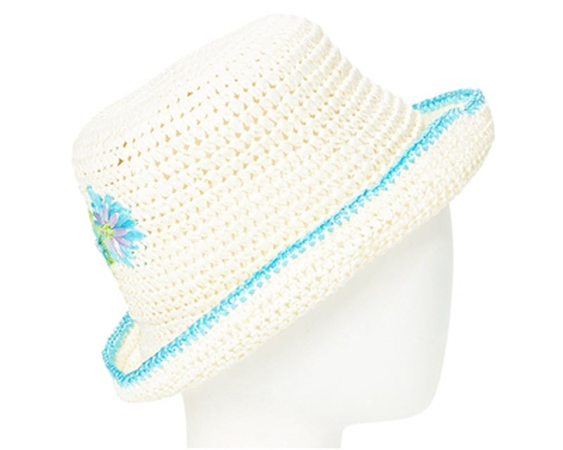 A472-CROCHET HAT WITH FLOWERS