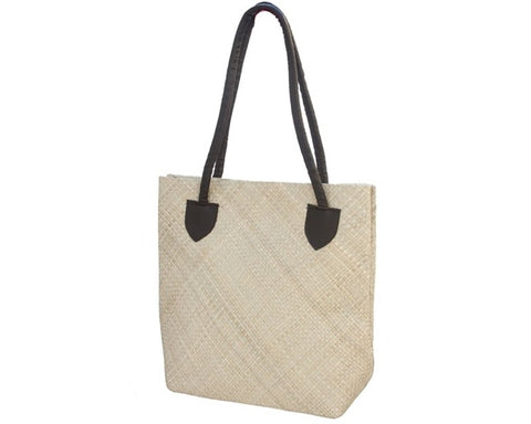 A932-WOVEN PALM LEAF SHOULDER BAG