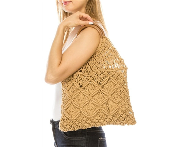 A880-COTTON MACRAME BAG W/ WOOD HANDLES