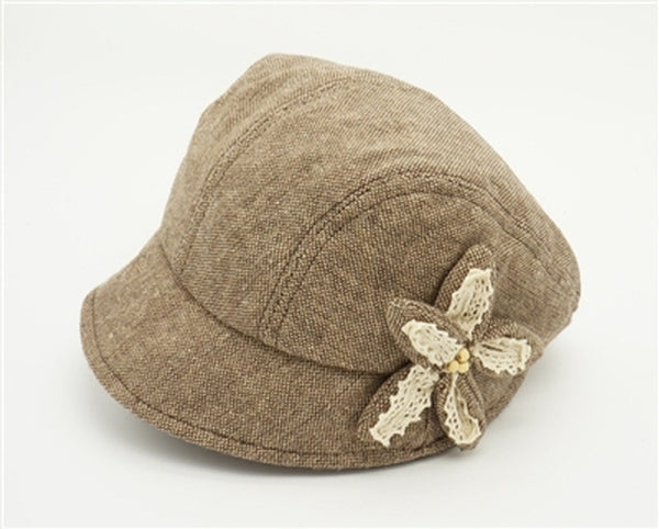 A220-CABBIE BUCKET HAT W/ LACE FLOWER