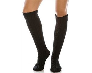 A051-CABLE KNIT BOOT SOCKS